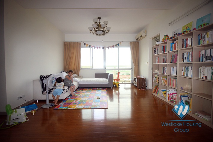 4 bedrooms with beautiful city view in Ciputra, Tay Ho